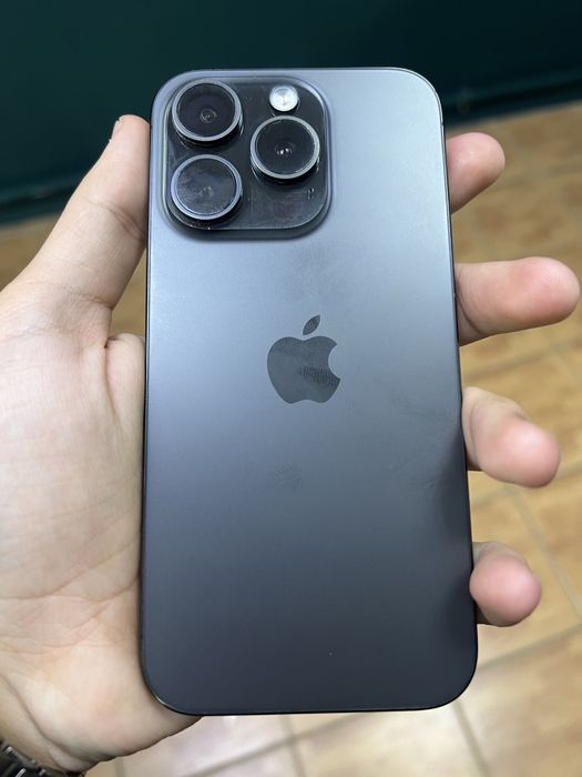 Iphone 15 pro 320000