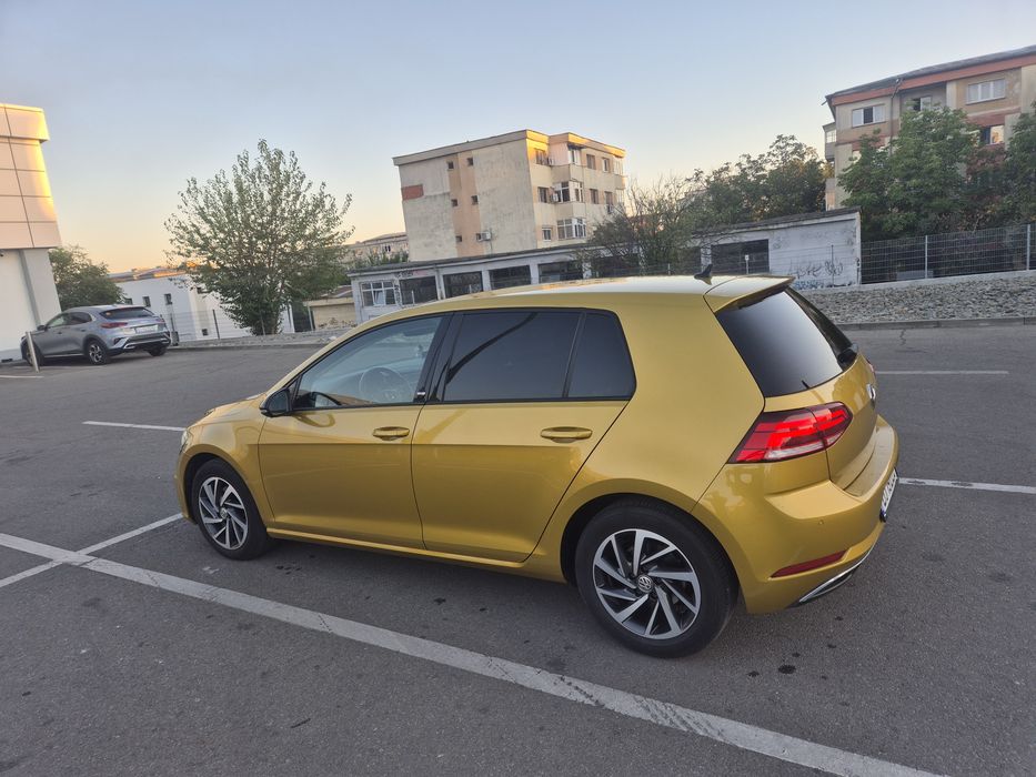 VOLKSWAGEN Golf 2018 — imagine 2