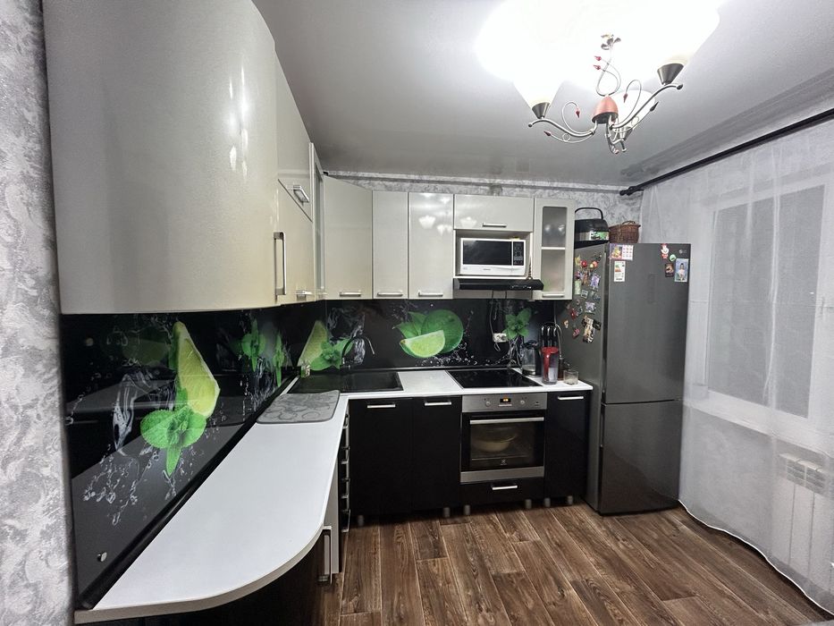 Продаю кухонный гарнитур