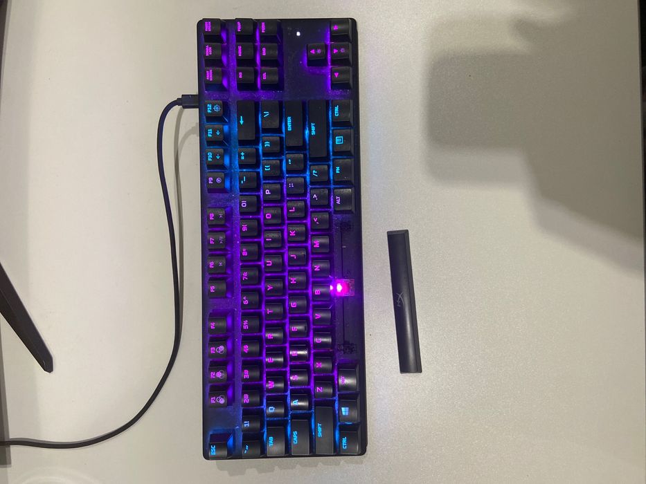 Клавиатура HyperX Alloy Origins Core  червени суитчове Използвана