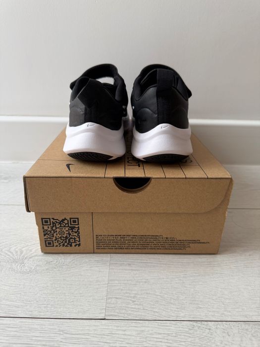 Продам кроссовки Nike