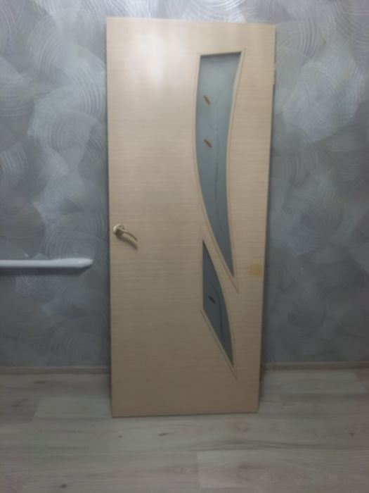 Продам две двери