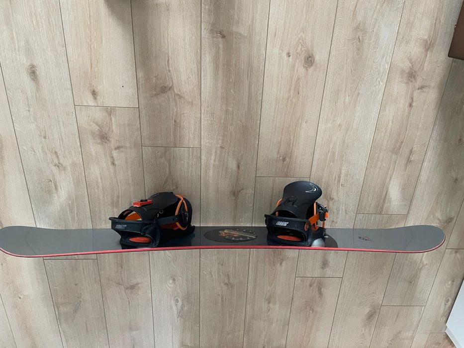 Vând placa snowboard