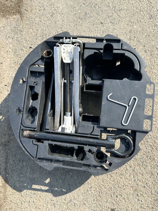 Kit Auto cric,carlig remorcare