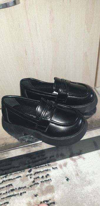 Туфли для девочки.