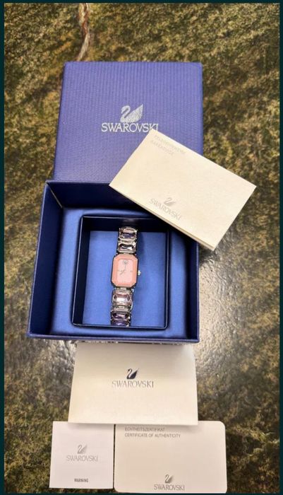 Vând ceas swarovski