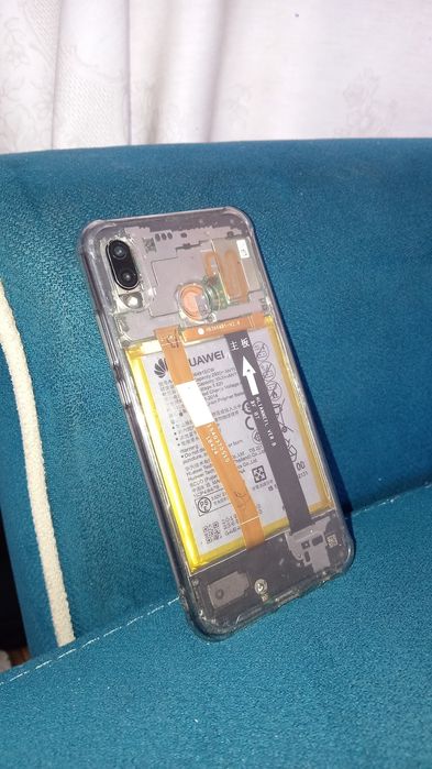 Продам Huawei p20 lite