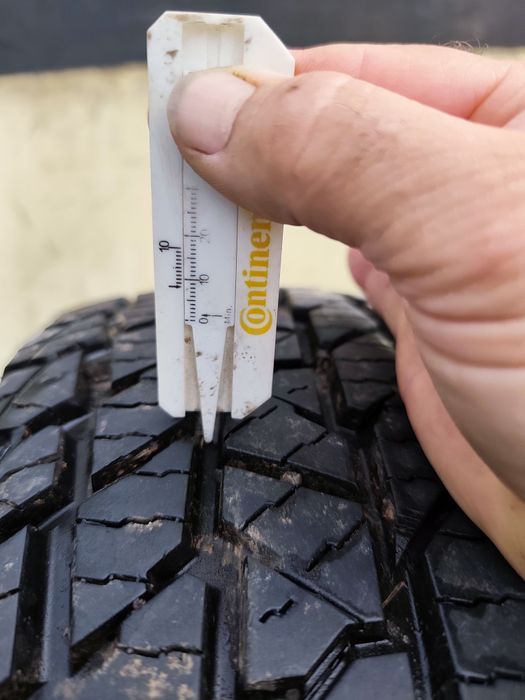 Гуми 215/75/15 .