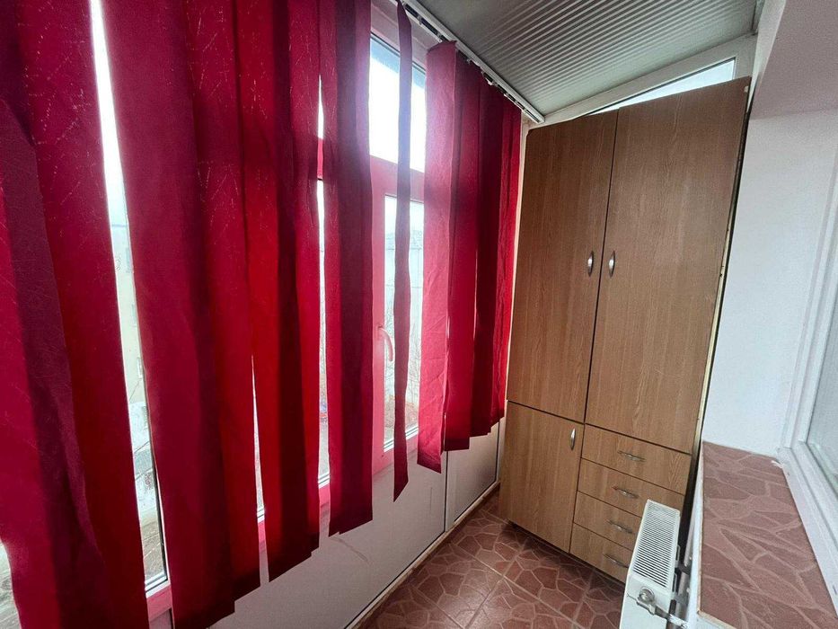 Cameră liberă pentru o colegă de apartament – vibe de student life!