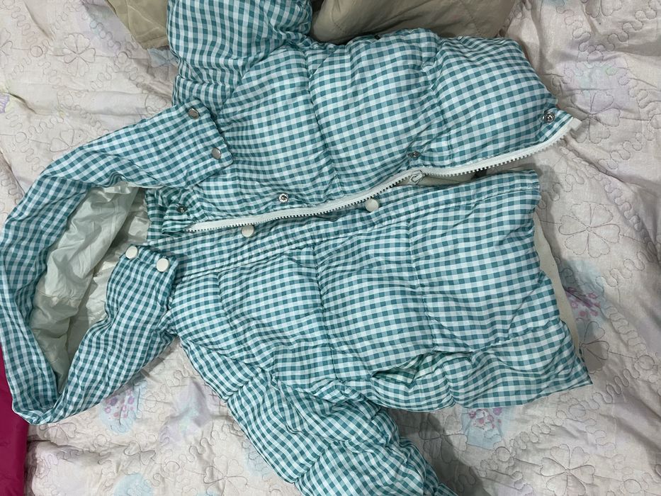 Продам Комбинезон и куртки
