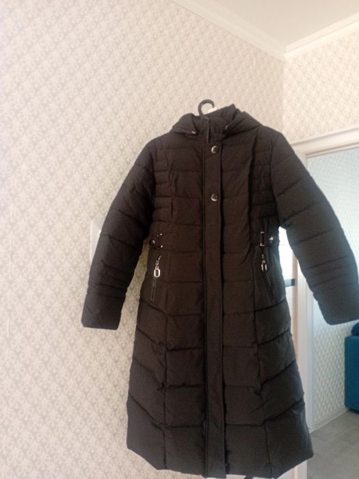 Продам куртку новую