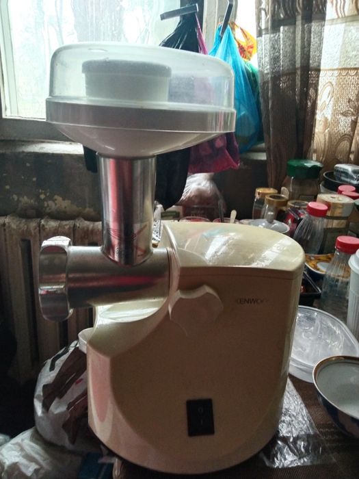 Электромясорубка