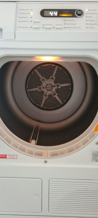 Сушилня с термопомпа Miele T8861WP EDITION 111 8кг А +++