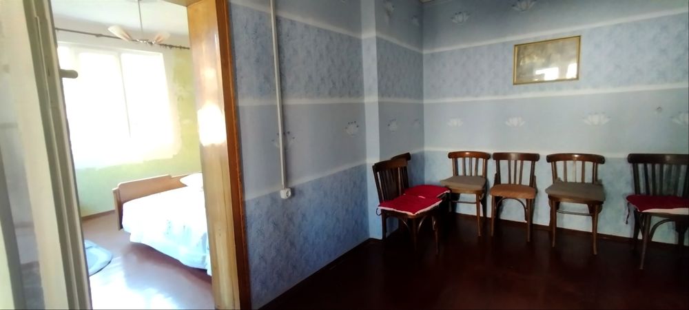 Продават се две къщи в жк. Църква, гр. Перник