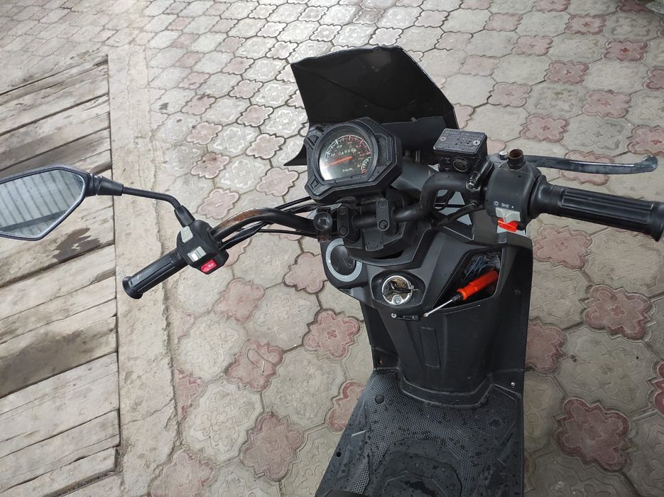 Мопед самурай на ходу