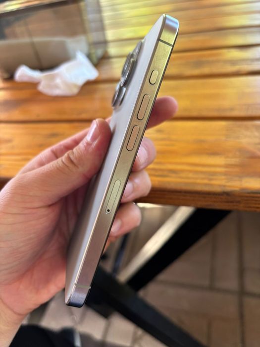 Продам iphone 15 pro