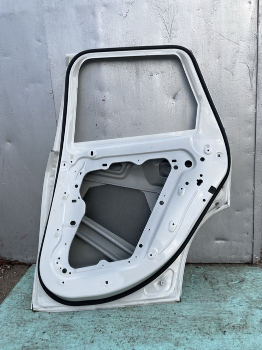 Задна дясна врата за BMW X1 U11 БМВ Х1 2022г- 2бр