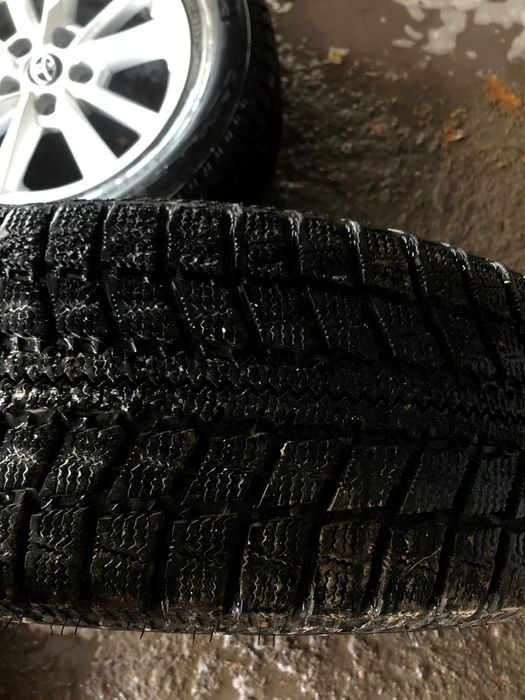 Продам,шины R16/215/65