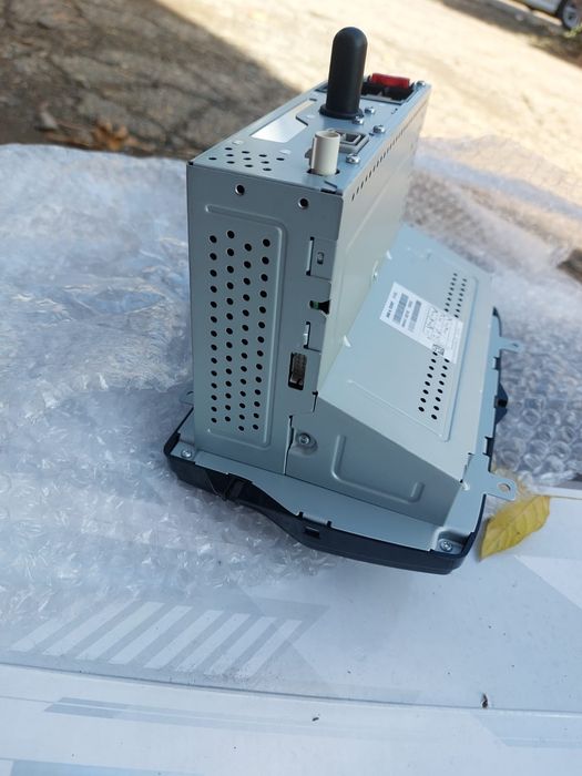 Магнитола заводская Lada vesta.