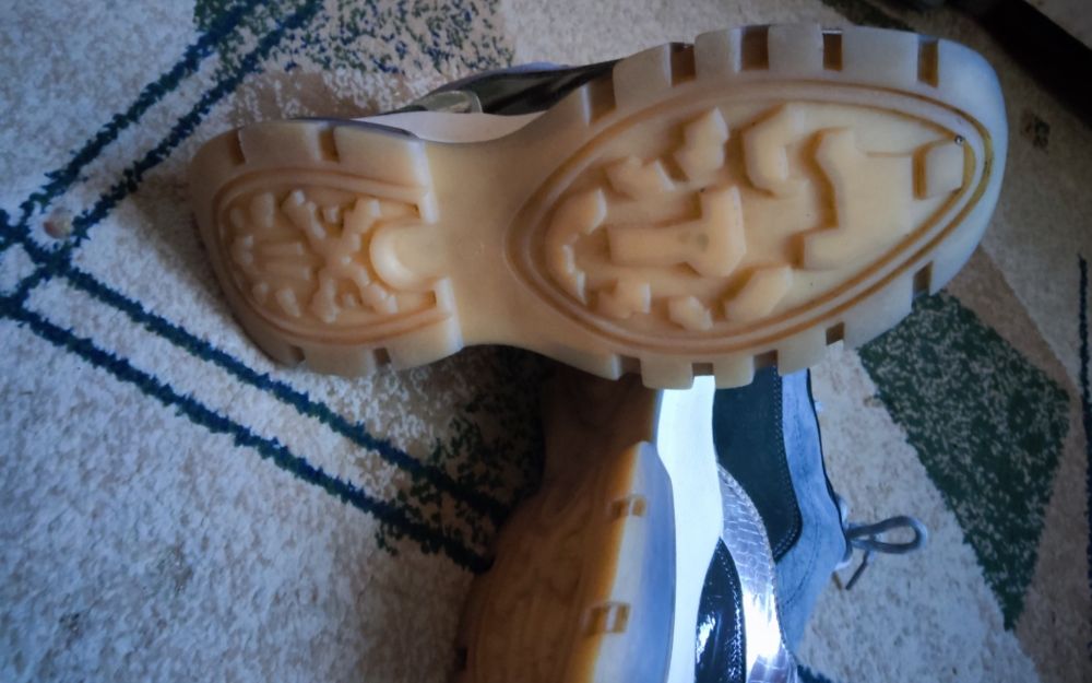 Кроссовки 39 размер