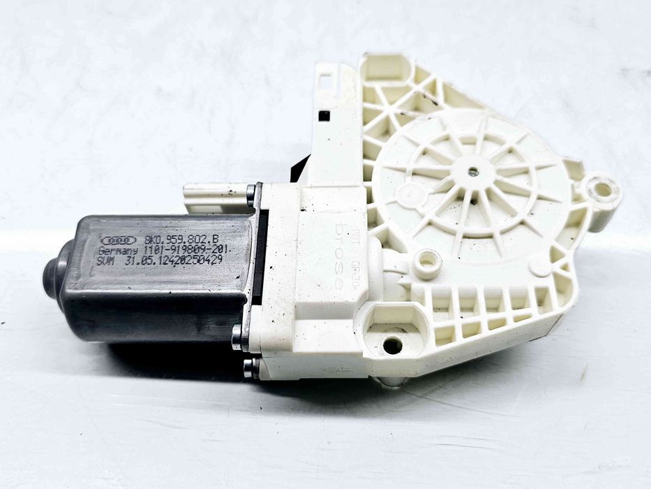 Motoras geam dreapta fata Audi Q5 (8RB) [Fabr 2008-2016] S-line 8K0959