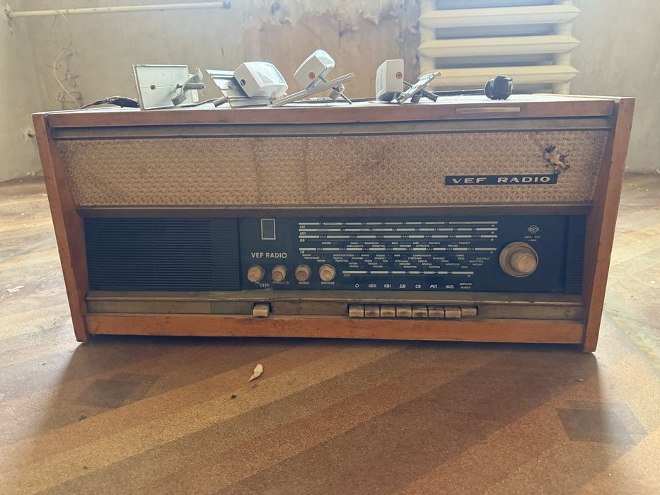 Рядък колекционерски ретро радио VEF СССР Рига