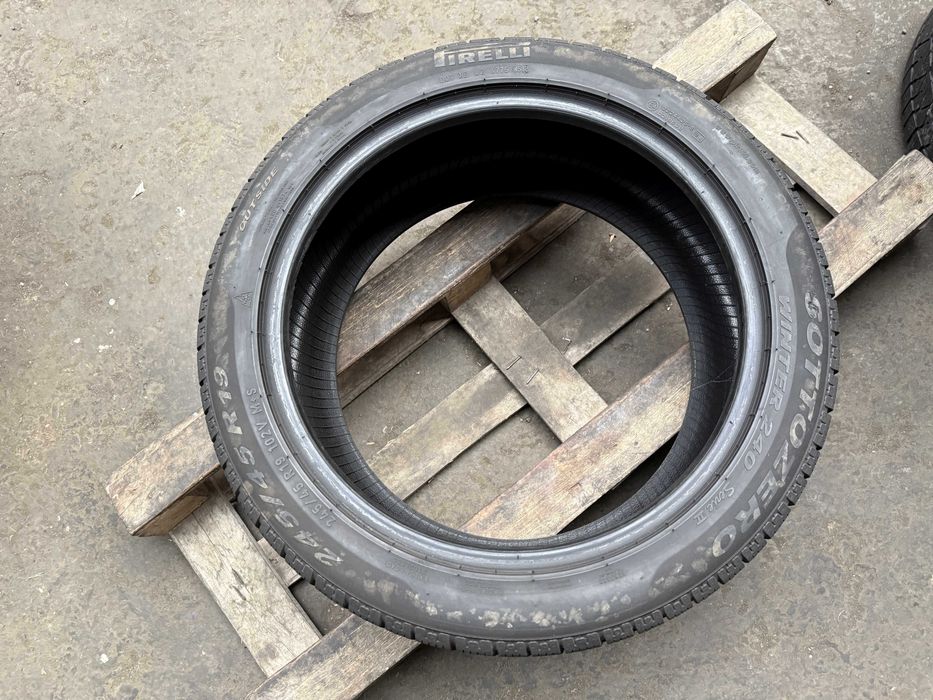 Anvelopa Iarna 245/45 r19 M+S - Pirelli Sotto Zero Winter 240 Serie 2