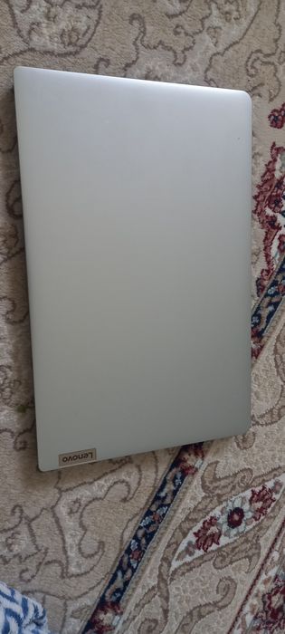 Lenovo ideapad 1