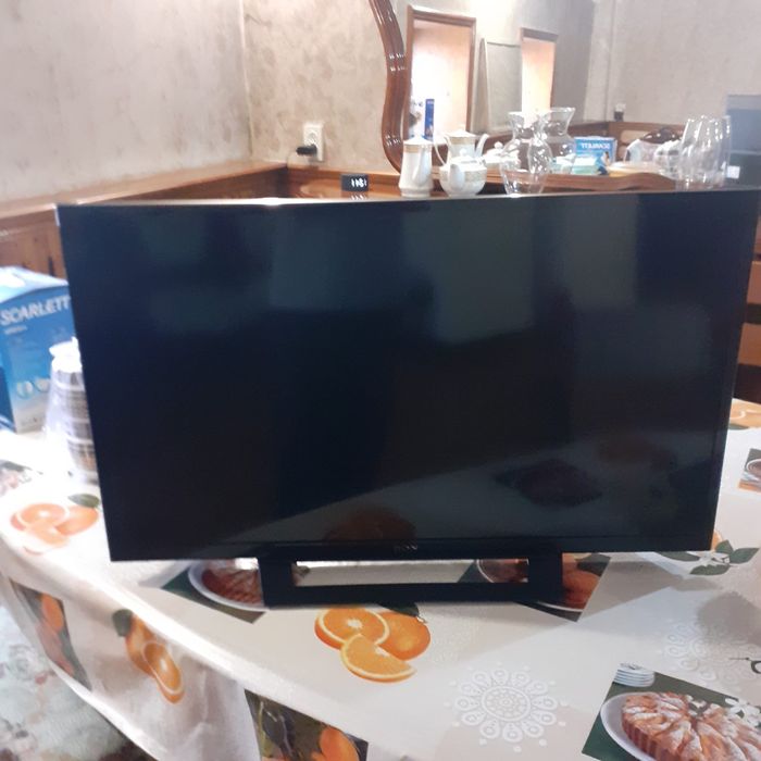 продается телевизор sony