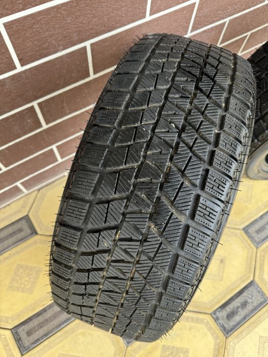 Зимний шины 225/50/17