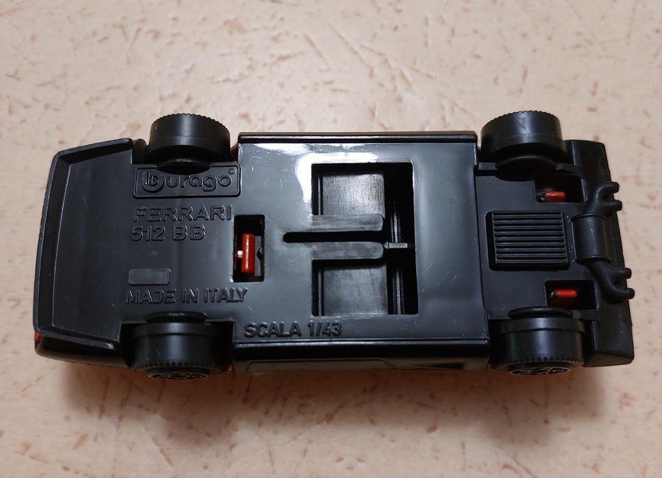 Метални колички Burago /made in Italy/ в мащаб 1/43.