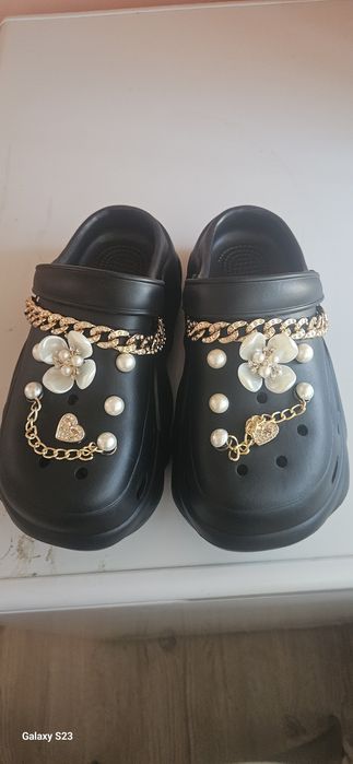 Кроксове  черни.