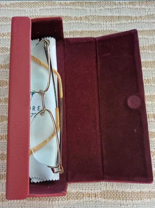 Set rame și cutii ochelari de firmă + bonus