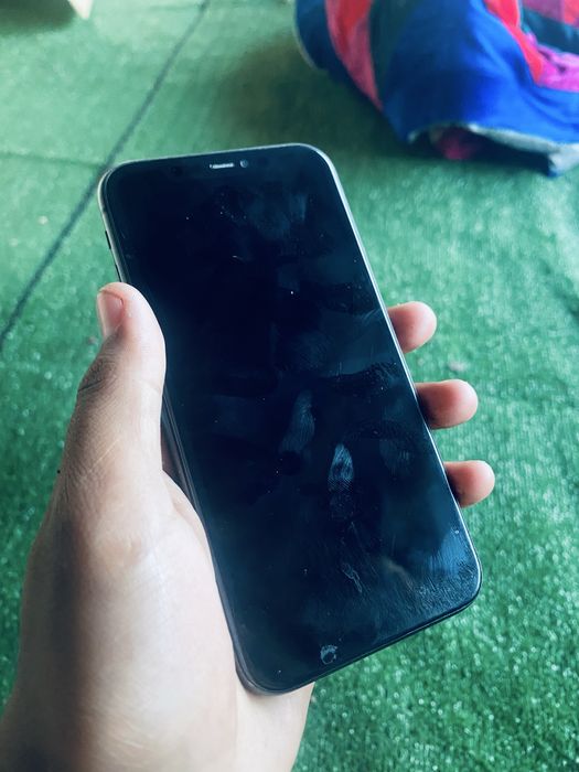 IPhone 11/64/73.