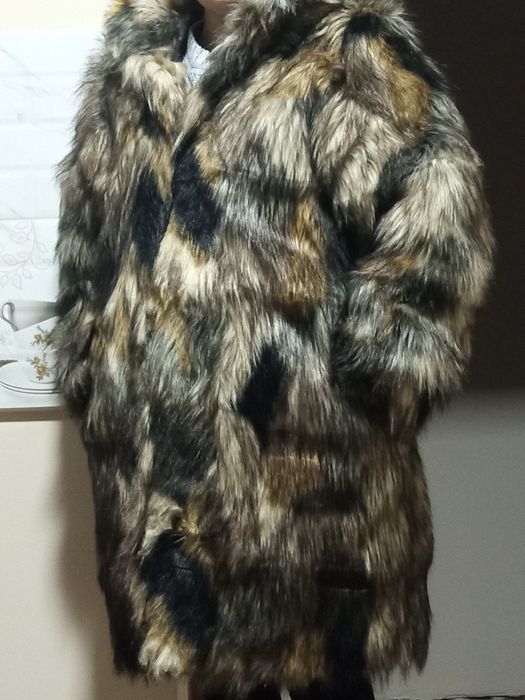 Шуба скапюшоном новая ручная работа очень теплая