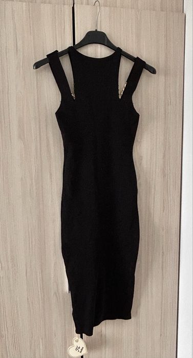 Черна рокля