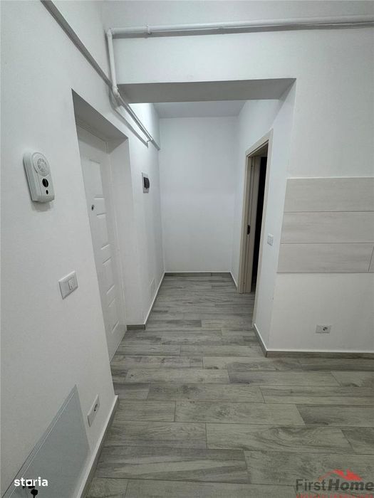 Garsoniera nemobilata - birou, etaj 2, parcare, bloc nou, Liceul Unire