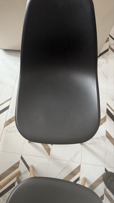 Продам Стол и 6 стульев