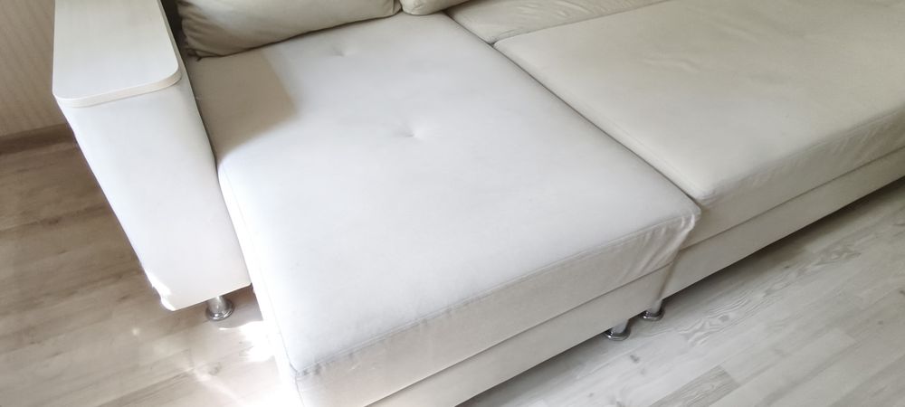 Продам диван угловой