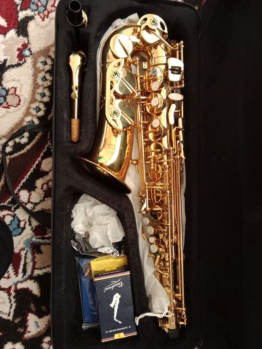 Саксофон альт новый