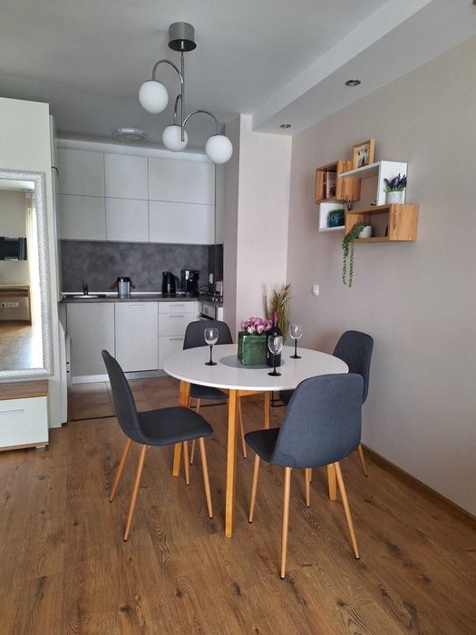 Дава се под наем Едностаен апартамент в София, Център - 46 кв.м за 459 € - Снимка #2