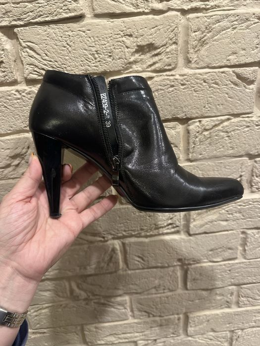 Ботильоны черные 39р