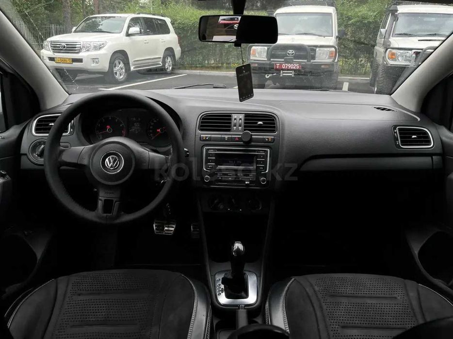 Volkswagen Polo Sedan