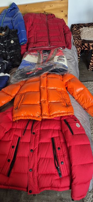 Vand diferite modele de geci si veste