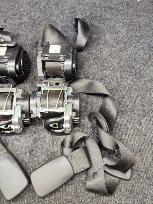 Centura Bmw seria 1 F40 fata spate