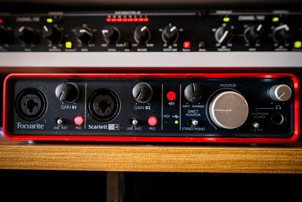 FOCUSRITE SCARLETT 2i4 audio interface, звукова карта