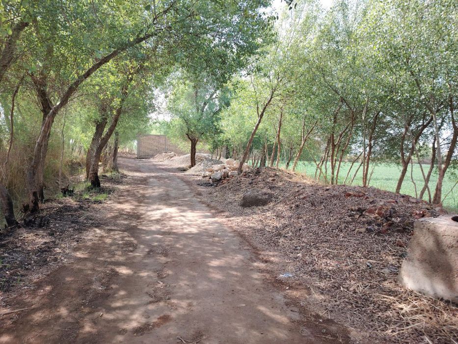 Нотурар бино сотилади,келишилган нархларда