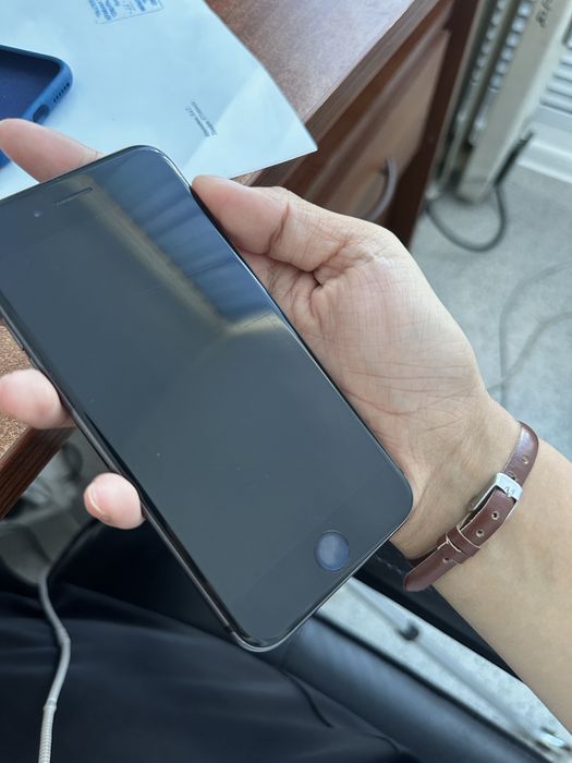 iPhone 8 Black 64 ГБ 100% АКБ