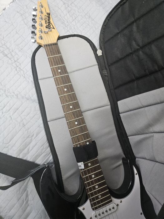 Продам электрогитару Ibanez Gio Grx40 HHS