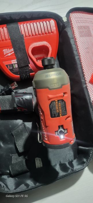 Шруповерт винтоверт milwaukee M12 FUEL  SURGE
